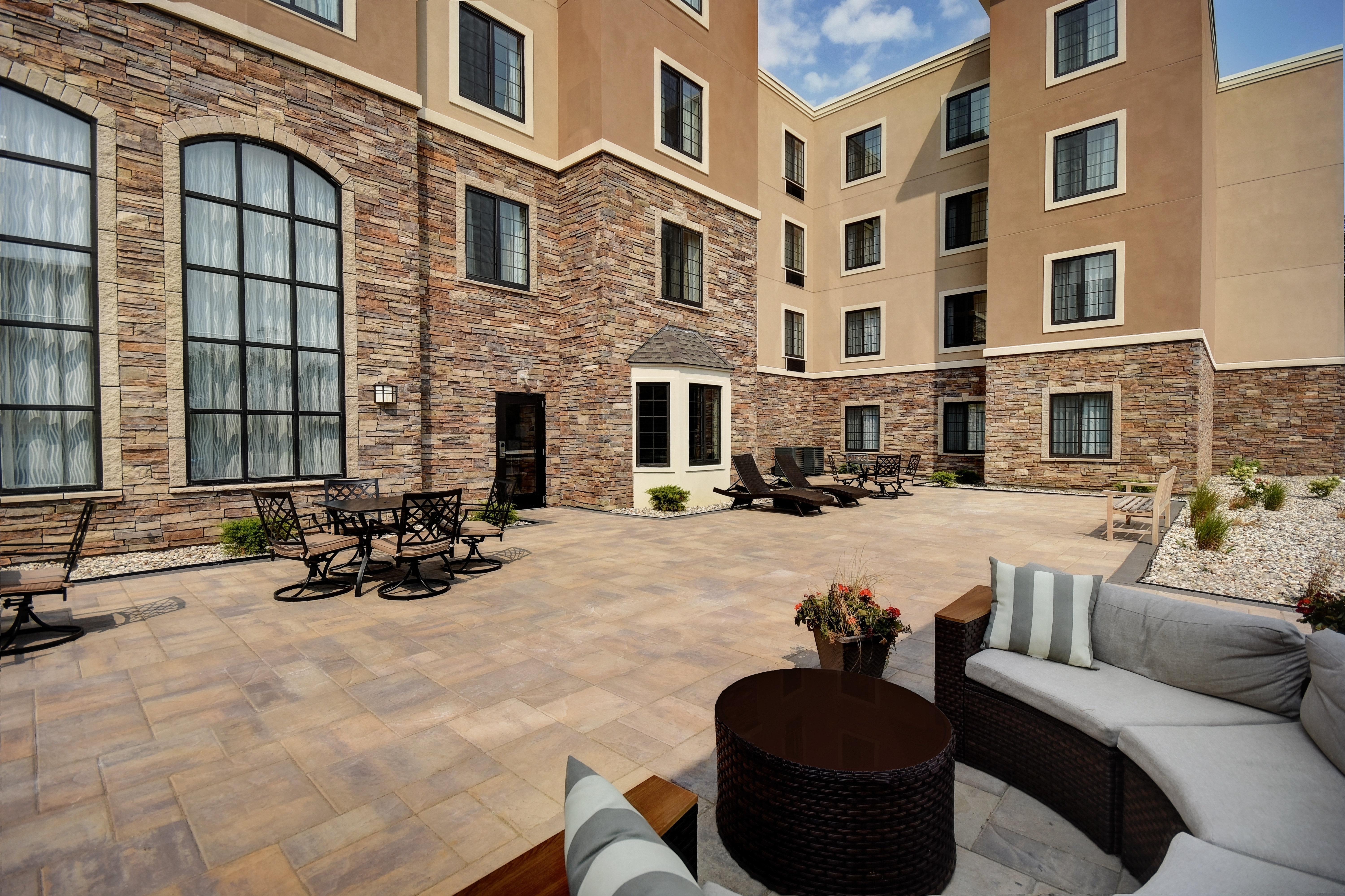 Staybridge Suites - Holland By Ihg Экстерьер фото